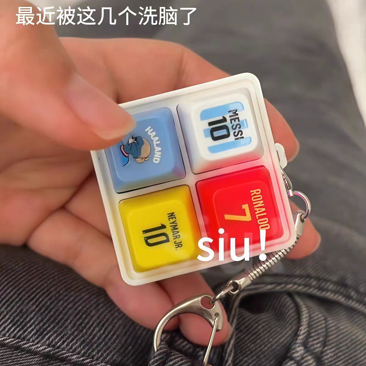 Haaland soccer-themed keychain - Prank Toys review and price